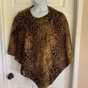 JONES NEW YORK..leopard print poncho